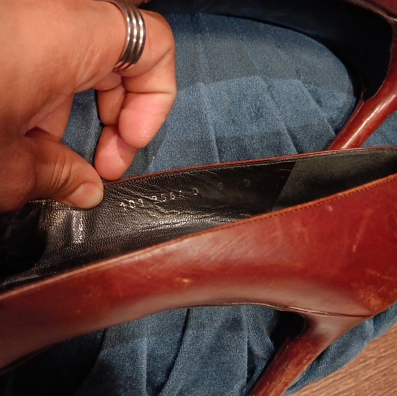 Gucci Vintage Browm Heels Leather Pointed Toe Size 9B  N_ 1012564 0 - Picture 8 of 9